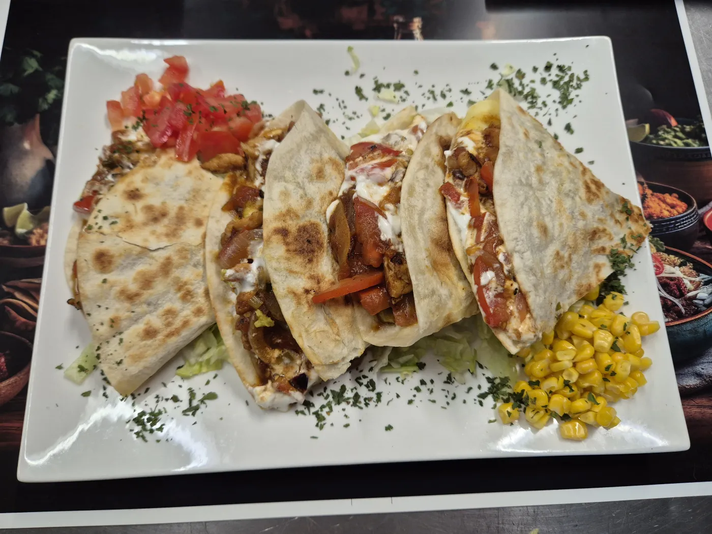 Quesadillas grandes con chipotle
